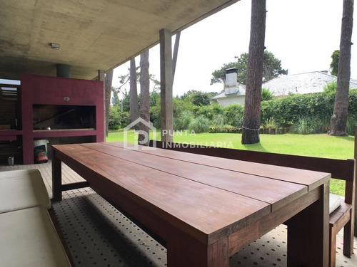 Imagen 29 de 30 de Venta Casa 4 Dormitorios Con Piscina En Parada 7, Playa Mansa +alquiler Temporal - Punta Del Este Mansa