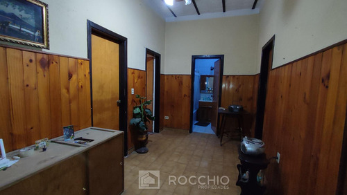 Casa En Venta 3 Ambientes Caseros