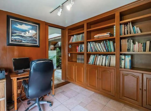 Casa En Venta Jardines Del Pedregal En Privada