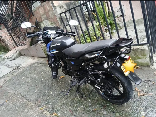 Pulsar 180 Fi Neon Color Negro Mate Único Dueño