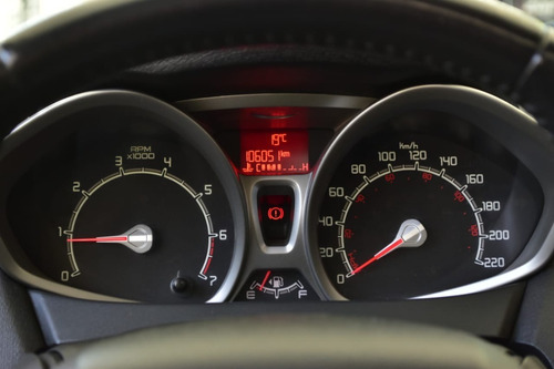 Ford Fiesta Kinetic Desing Titanium 1.6 Mt 2013 - Car Cash