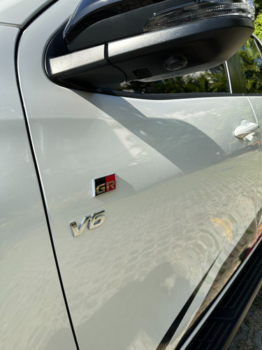Imagen 4 de 10 de Toyota Hilux Gr Sport 2023