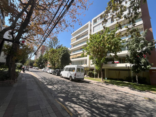 Tomás Guevara / Cercano Metro Y Plaza Las Lilas 