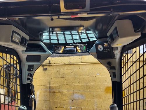 Imagen 9 de 15 de Minicargador Caterpillar 242d Año 2016