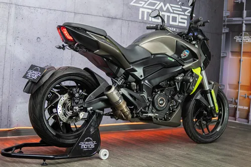 Bajaj Dominar 400 2022