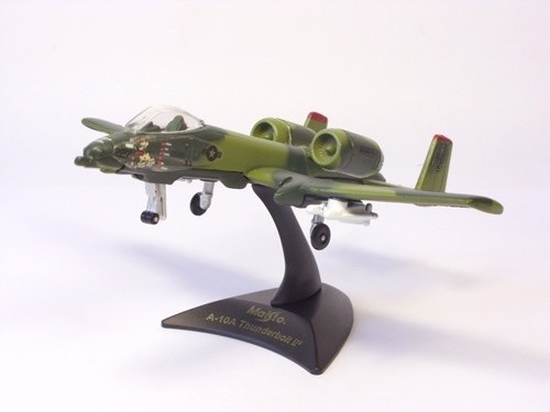 Avión De Ataque Thunderbolt Ii A-10a  Miniatura Maisto