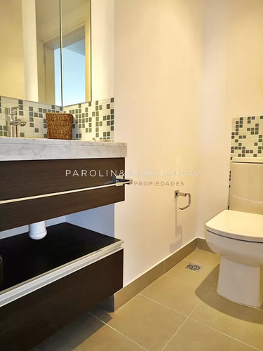 Apartamento En Venta De 3 Dormitorios Con Vista Al Mar En Icon Tower, Punta Del Este