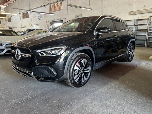 Mercedes-Benz GLA 200 progressive