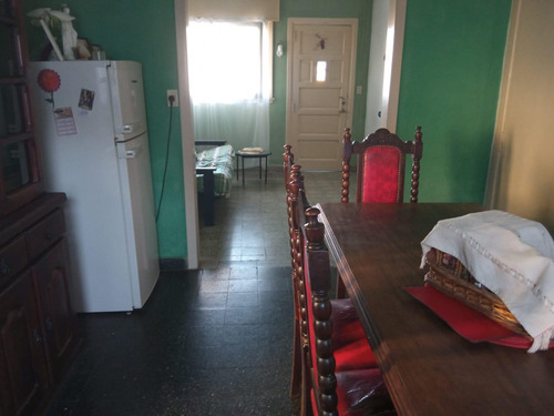 Casa En Venta - 2 Dormitorios 1 Baño - Cochera - 600mts2 - Chillar, Azul