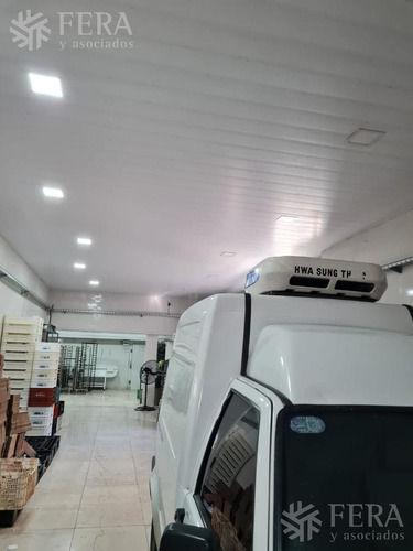 Imagen 7 de 23 de Venta De Galpón, 3 Departamentos, Local Y Espacio Guardacoches En Quilmes Oeste