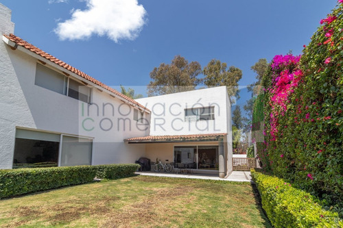 Jurica, Casa En Venta En La Mejor Calle