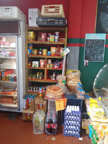 Imagen 7 de 14 de Local Comercial Sobre Av. Segurola