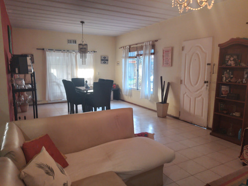 Venta Casa 4 Amb, Parque Sakura!