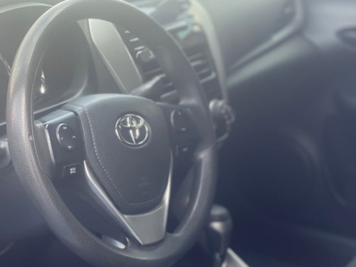 Toyota Yaris Sedán 1.5 16V FLEX SEDAN XL MULTIDRIVE