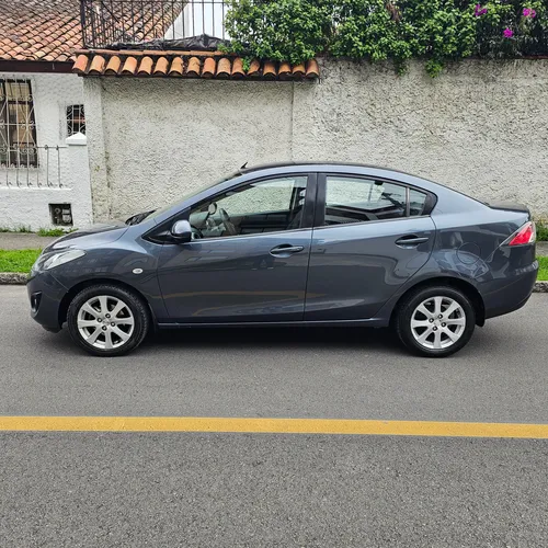 Mazda 2 Mazda 2 sedan automático