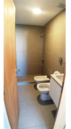 Imagen 13 de 19 de Departamento Duplex 2 Ambientes Al Frente/balcon