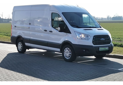 Ford Transit 2.2 Furgon Mediano 350m