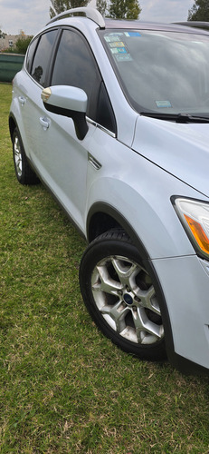 Ford Kuga 2.5 Titanium At 4x4 L (ku05)