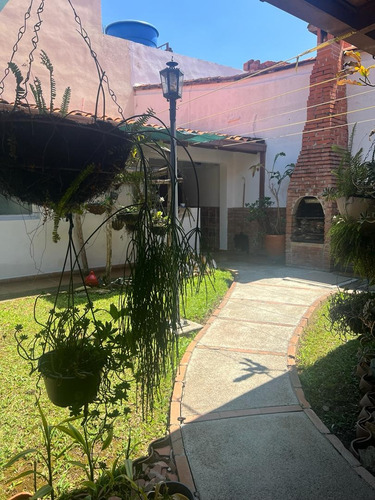 Best House Vende Hermosa Casa En Urbanización Las Guamas Los Teques