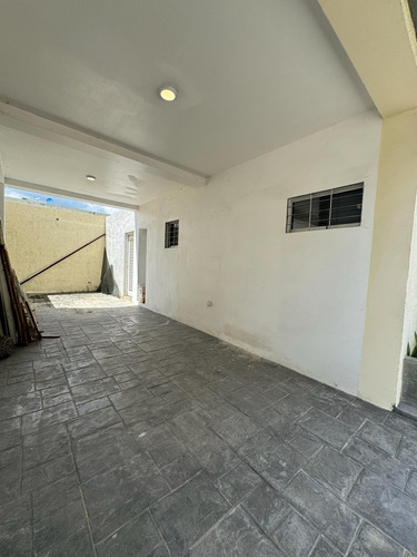 Townhouse En Naguanagua Sector Manantial Res. Naiguata (ch)