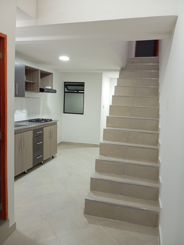 Apartamento Duplex En Arriendo Buenos Aires/quinta Linda.