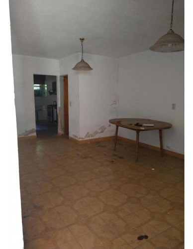Departamento En Venta - 3 Dormitorios 2 Baños - 248mts2 - Bernal
