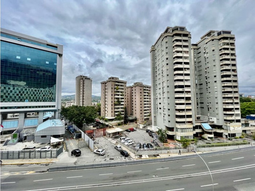 Se Vende Oficina 240m2 4b La Carlota