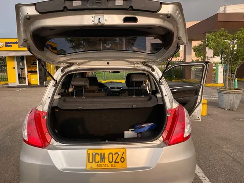 Suzuki Swift 1.2L LIVE MT