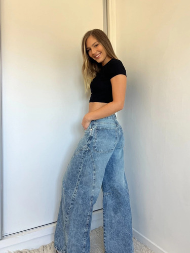 Wide Leg Jean Con Recortes Kaleb Mujer Rigido