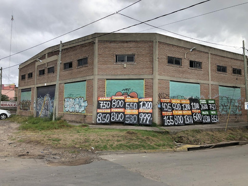 Gran Local Y Galpon Excelente Esquina En Burzaco/ 300m2/ Muy Buena Ubicacion / U$s210.000 