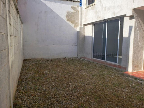 Imagen 23 de 30 de Casas En Venta Av Intercomunal Cabudare 21-11981 /m