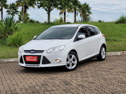 Ford Focus SE 1.6 16V TiVCT PowerShift