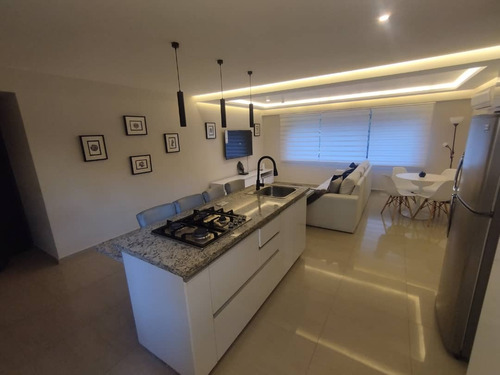 Elena Hidalgo Vende Apartamento Amoblado Y Equipado En Mirador Country Rodeado De Centros Comerciales En Valencia Via Guataparo Carabobo. (solo Cliente)