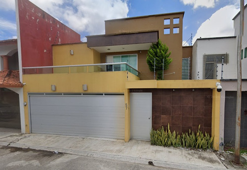 Casa En Venta, Xalapa Veracruz, Cerca De Plaza Monte Magno