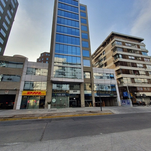 Gran Ubicación / Costanera Center / 3 P - 1 B - 1 Est.