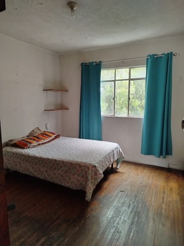Mujeres. Se Renta Habitación Amplia Cerca Reforma Y Chapulte