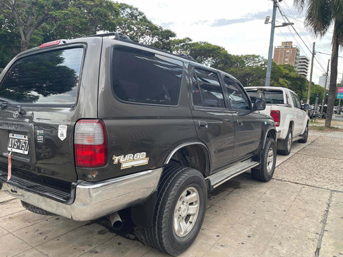 Toyota SW4 3.0 I Runner