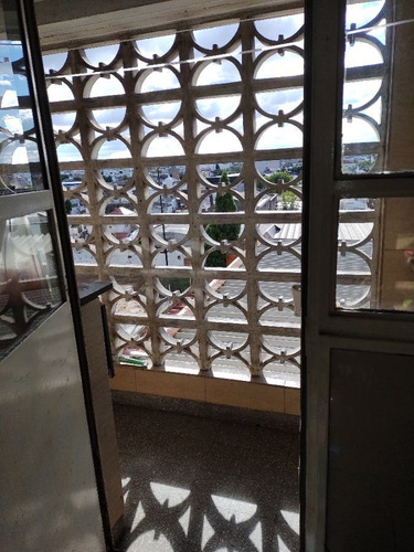 Imagen 24 de 27 de Departamento En Venta De 3 Ambientes De Excelente Ubicación En Lanús