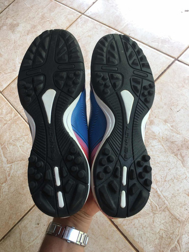 Par De Chuteiras Penault N40 E Caneleiras Nike