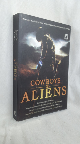 Livro Cowboys E Aliens - Joan D. Vinge - Editora Galera Record (Usado)