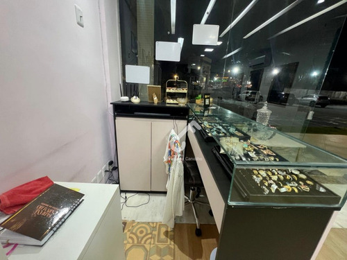 Salão De Beleza Completo (porteira Fechada) Em Funcionamento. Localizado No Shopping Canoas (em Frente Ao Camarão De Vilas). R$80.000,00
