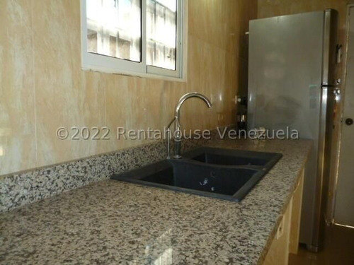 Imagen 3 de 11 de Casa En Circuito Cerrado Puerta Maraven-(3-hab-2-baños)-subterraneo 8000litros-porcelanato- Punto Fijo.#22-26625.