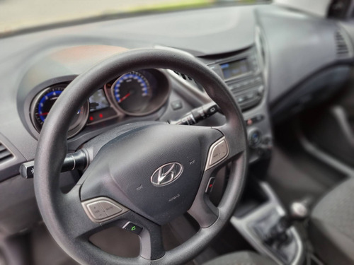 Imagem 10 de 15 de Hyundai Hb20 1.0 Unique 12v Flex 4p Manual