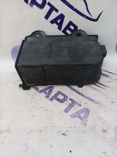 Base Moldura Espaciador De Partes Cuerpo Ford Fiesta 11-17 (Usado)