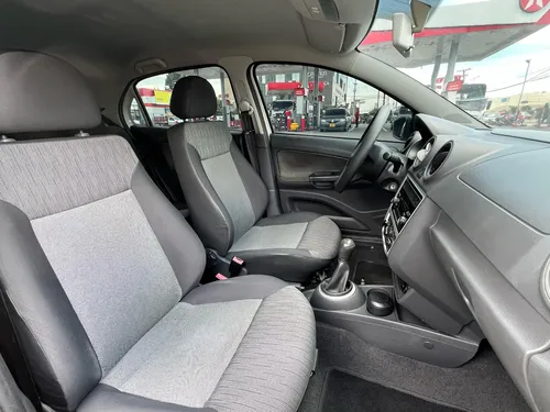 Volkswagen Gol Power 1.6cc MT AA 4X2