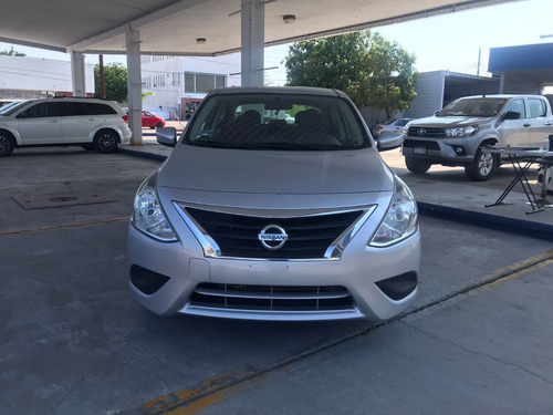 Imagen 4 de 8 de Nissan Versa 2019