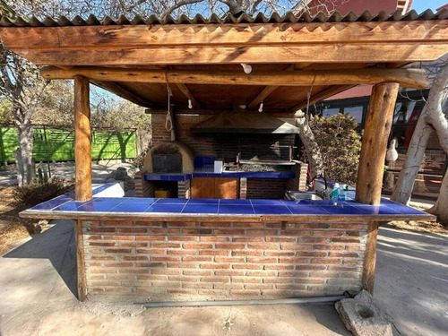 Casona Con Salón De Eventos