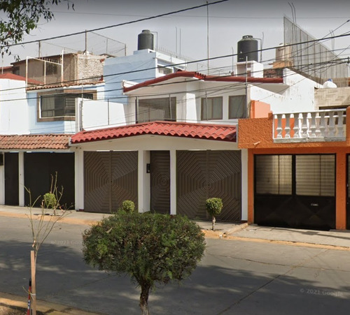 Hermosa Casa En Venta En Av. Bosques De Egipto, Bosques De Aragon, Cdad. Nezahualcóyotl, Méx.  Hg 