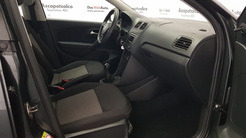 Imagen 12 de 15 de Volkswagen Vento 1.6 Starline Mt