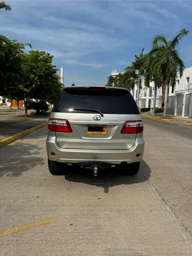Toyota Fortuner 2.7l 4x2